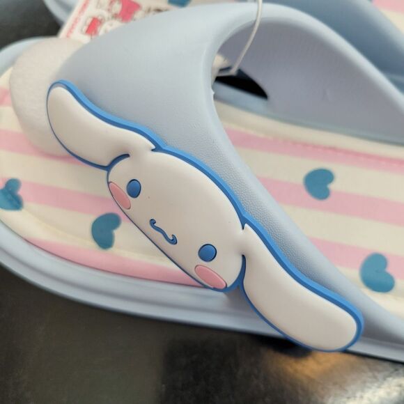 Brand New Sanrio Cinnamoroll Blue Heart Slippers Size: US 8 - Picture 6 of 11
